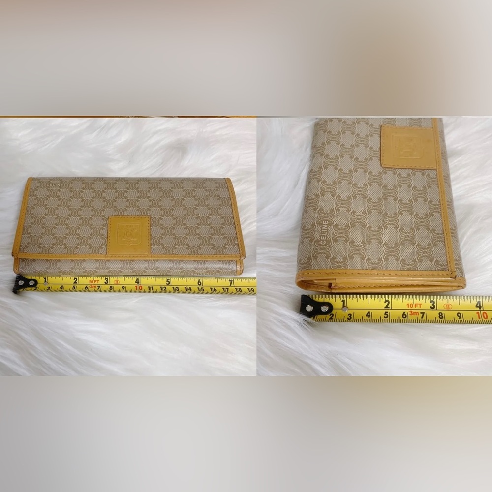 Celine Macadam long bifold. - Picture 10 of 11